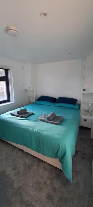 Sycamore Lodge Kent With Ev Zappi Type 2, Swimming Pool For A Fee Sellindge Esterno foto